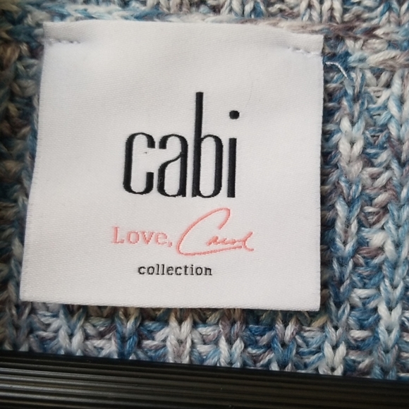#28 Cabi sleeveless Cardigan - Picture 4 of 9